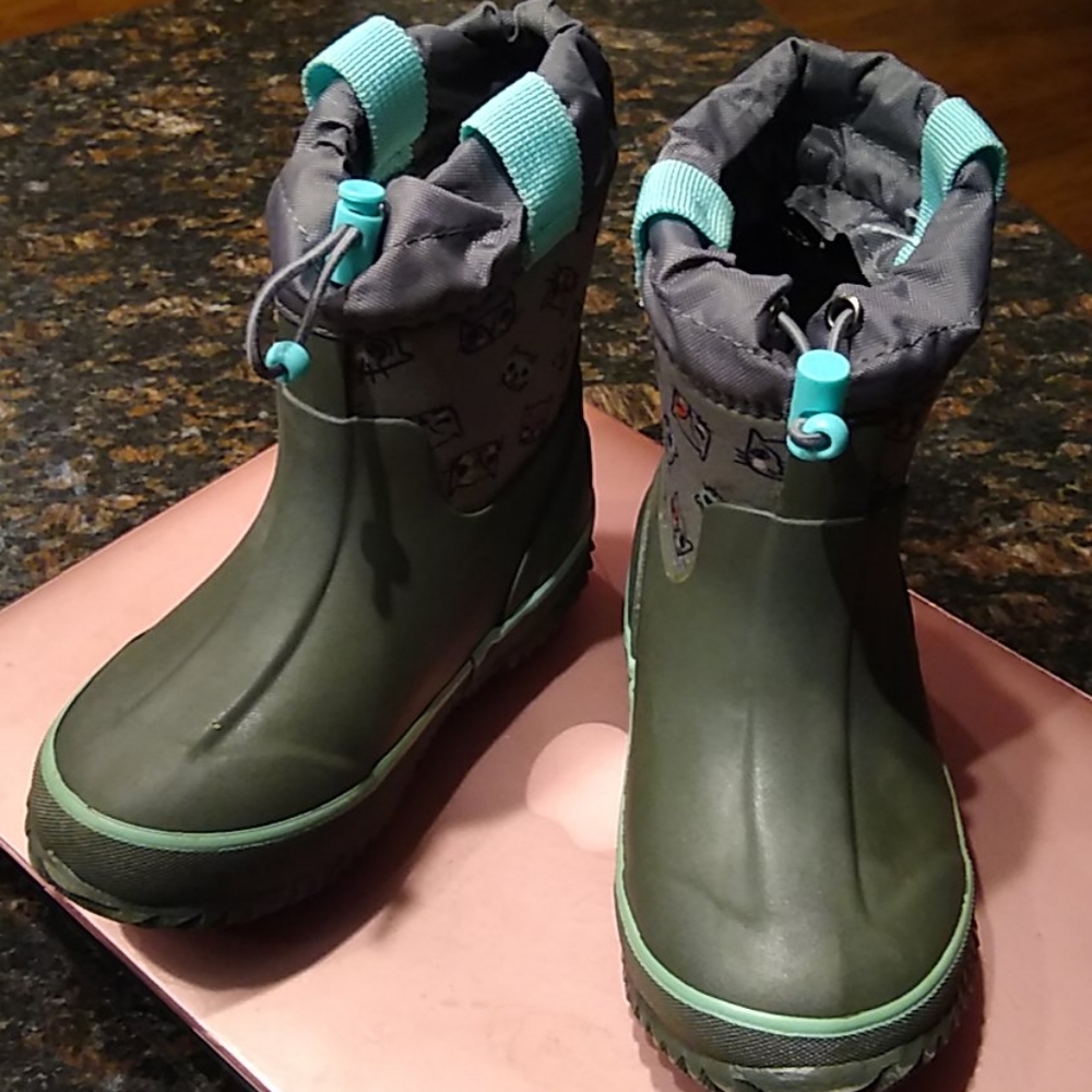 Cat and Jack rain or snow boots